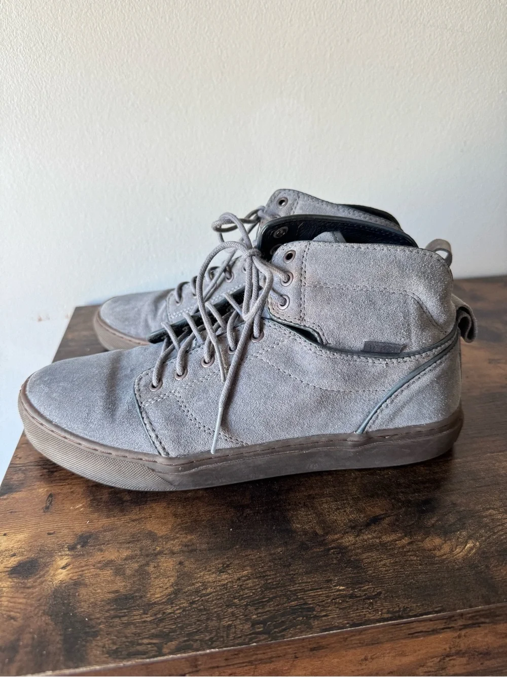 ⁠Vans OTW Collection Bedford Mens Size 9 Grey Suede Mid Top Skate Shoes